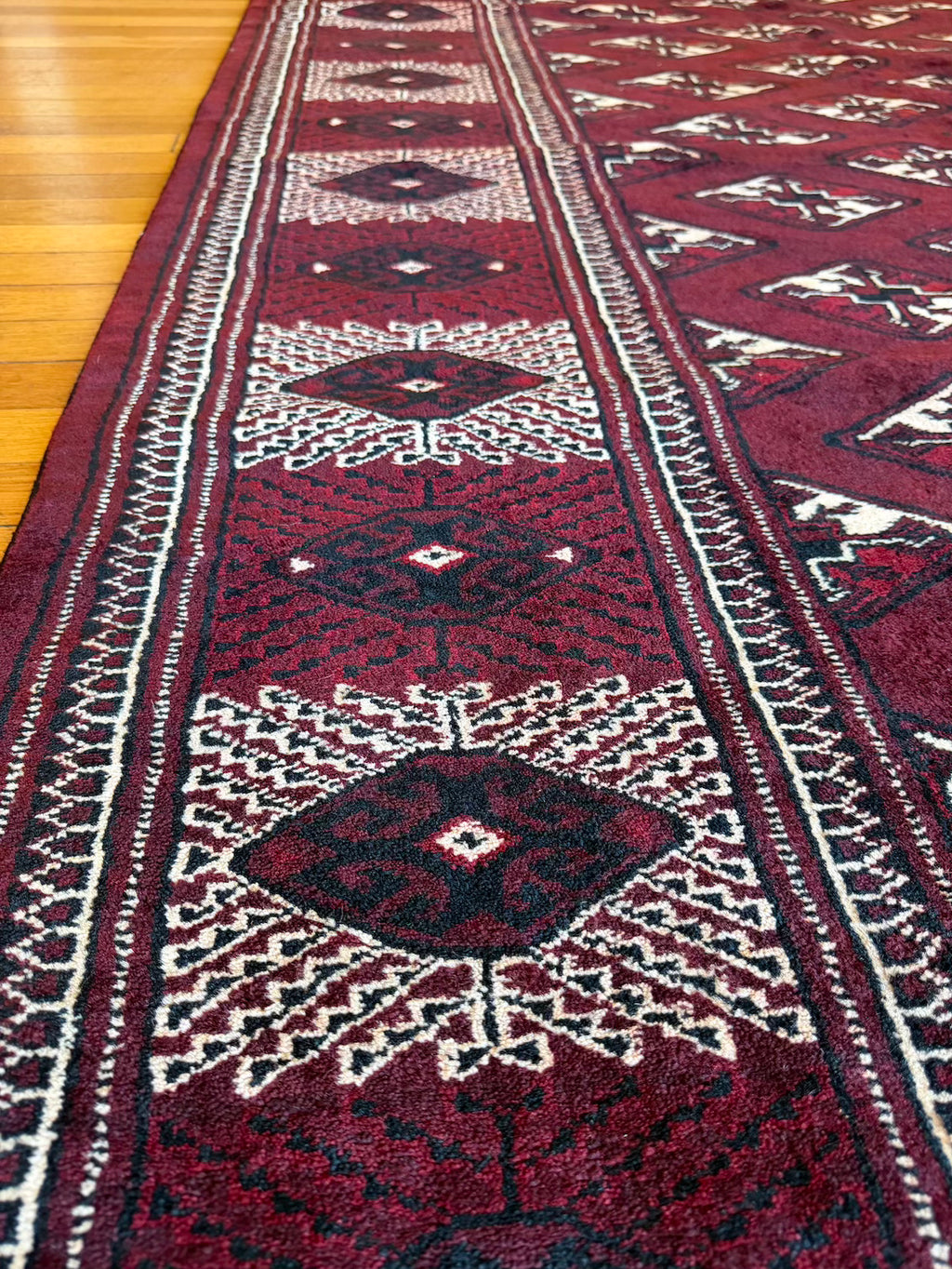 Vintage Turkmen Area Rug #R1002 - 8' x 11'